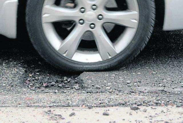 2409697_web1_PTR-Potholes1-011514