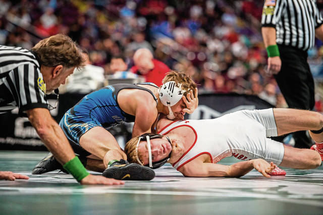 Hempfield wrestler Berginc pulls off shocking win in PIAA tournament