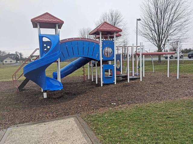2418203_web1_gtr-WestHempfieldPlayground69-010319