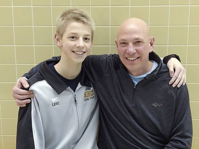 Father’s recovery from injuries motivates Kiski Area swimmer Levi Hansen