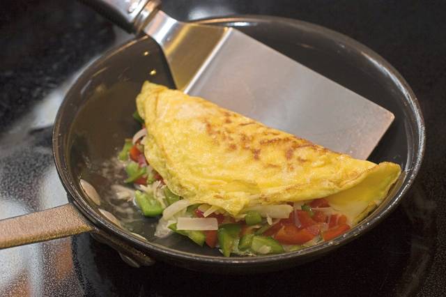 2425714_web1_web-omelet01