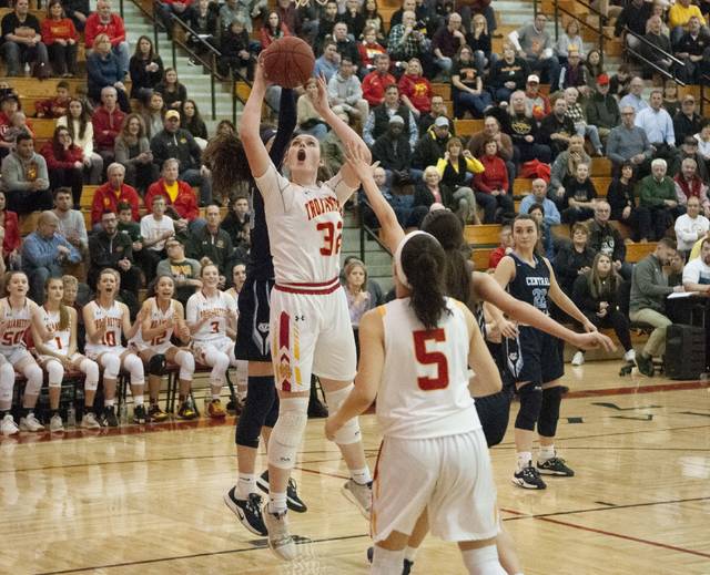 North Catholic girls fight off challenge from Central Valley in 4A second round