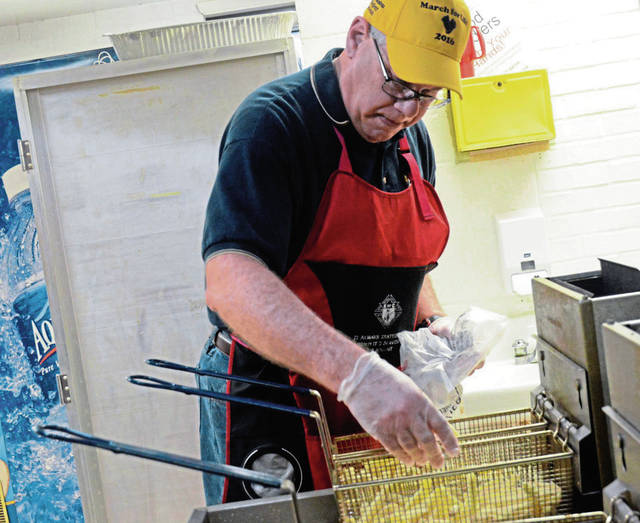 2444756_web1_Php-fishfry2-041119