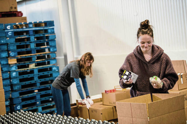 2460056_web1_gtr-lo-FoodBank003-031620