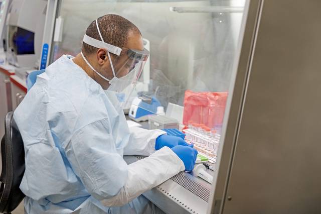 2463767_web1_Pennsylvania-coronavirus-testing-08