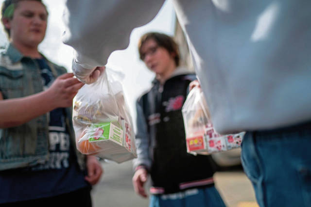 Westmoreland County school districts feeding students during prolonged closures