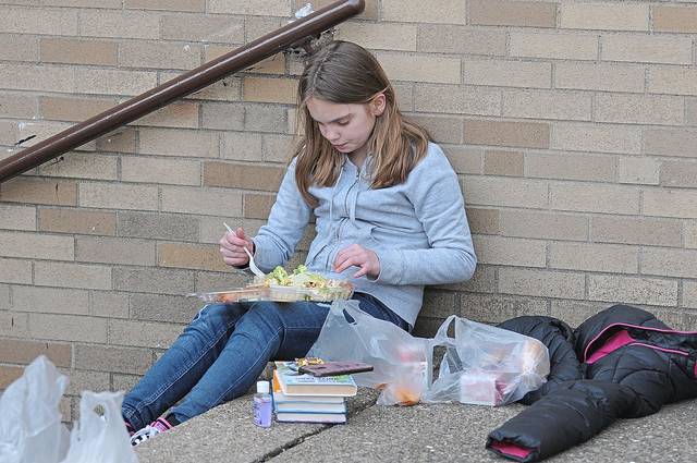 Shaler Area continues to offer breakfast, lunch to students while school is closed