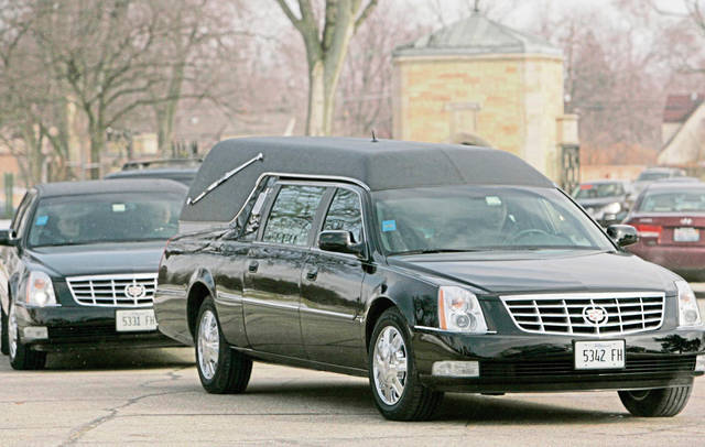 2479249_web1_gtr-funeral2-032120