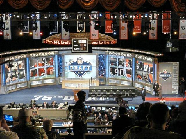 2495745_web1_NFLDraft-121318
