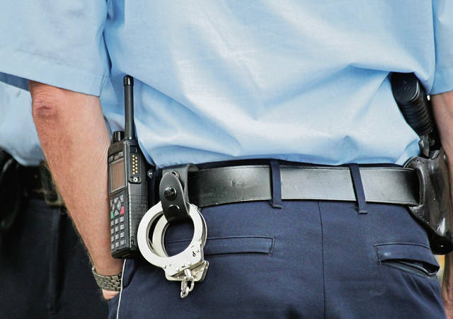 2512963_web1_police-378255_1920