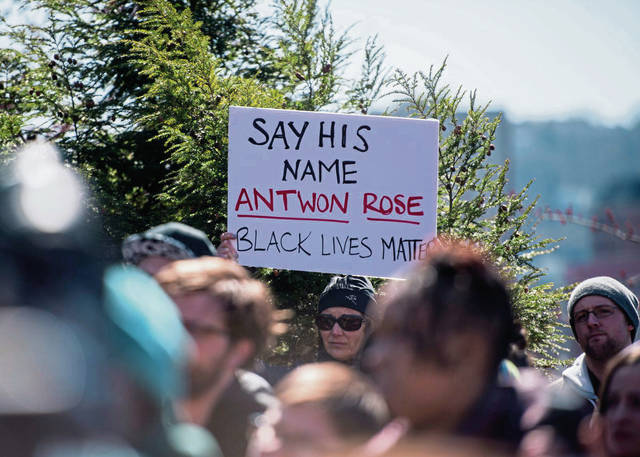925606_web1_PTR-VerdictProtest07032319