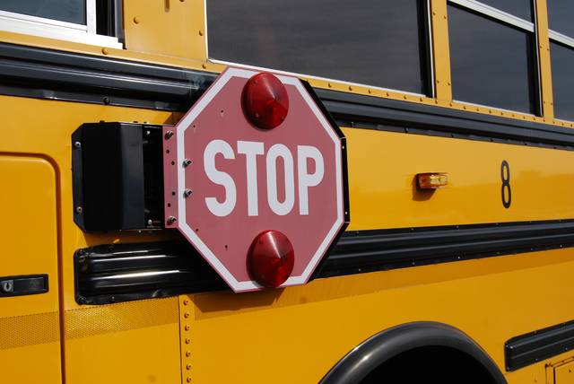 2521209_web1_SchoolBus