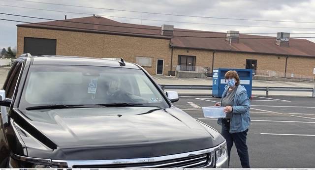 2526944_web1_drive-thru
