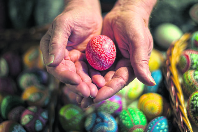 2537535_web1_GTR-EGGS08-041519