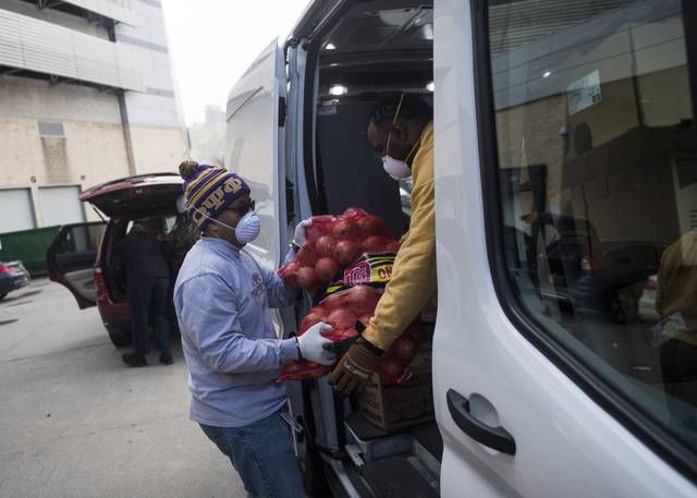 2545300_web1_ptr-FoodDonateCasino006-041120