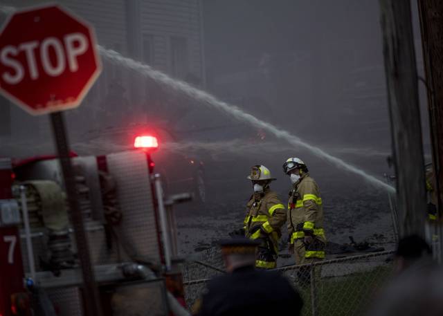 2575916_web1_PTR-LO-Fire-005