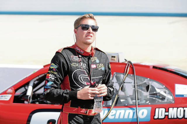 2586614_web1_GarrettSmithley1