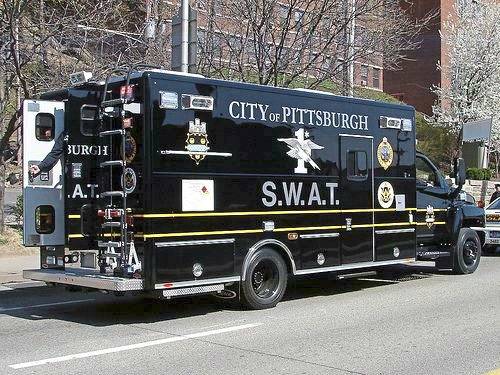 2589840_web1_WEB-pittsburgh-SWAT-truck
