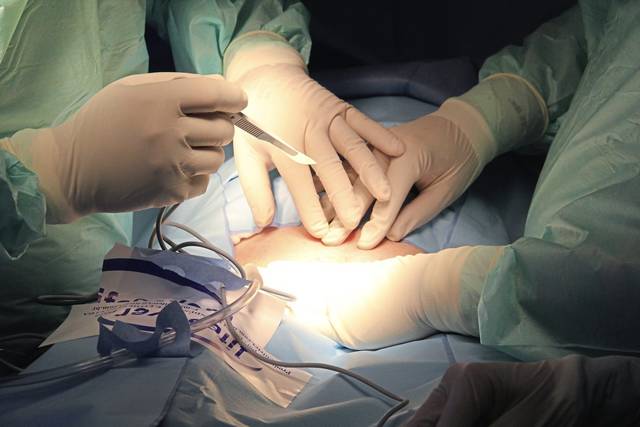 2592429_web1_web-surgery