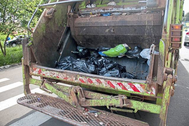 Pine residents can schedule large-item pickup