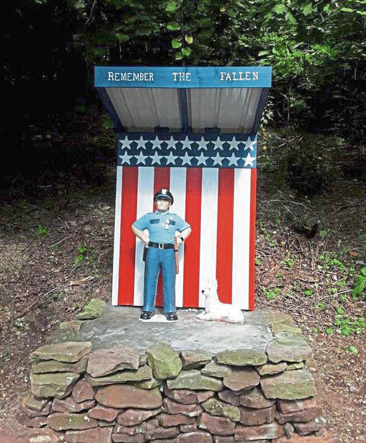 2599785_web1_vnd-newkenstatue2-043020