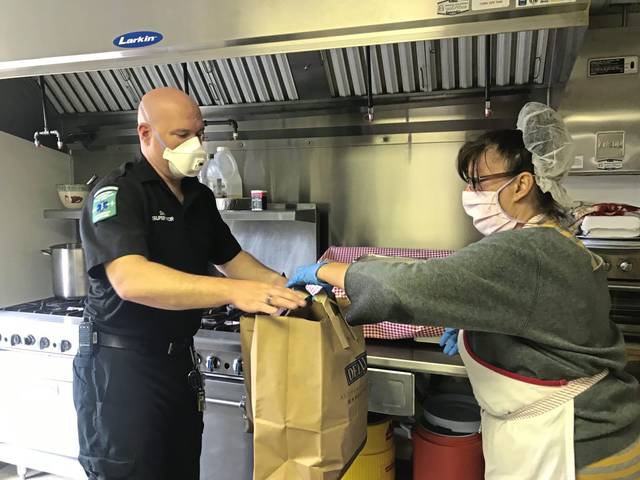 2594141_web1_gtr-WNewtonMeals2-050220