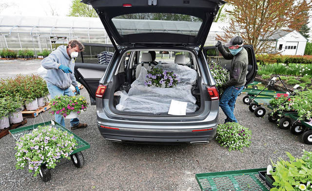 2599113_web1_VND-Gardening01-050320