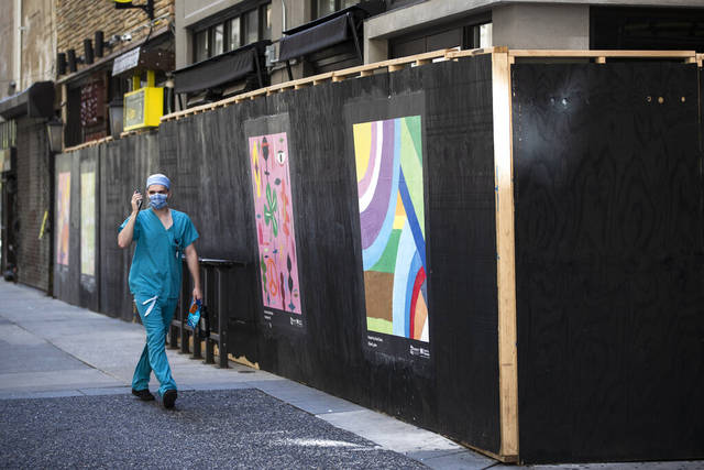 White House disclaims projection showing surge in virus outbreak<span class="headline-video">Video <i class="fa-solid fa-circle-play"></i></span>