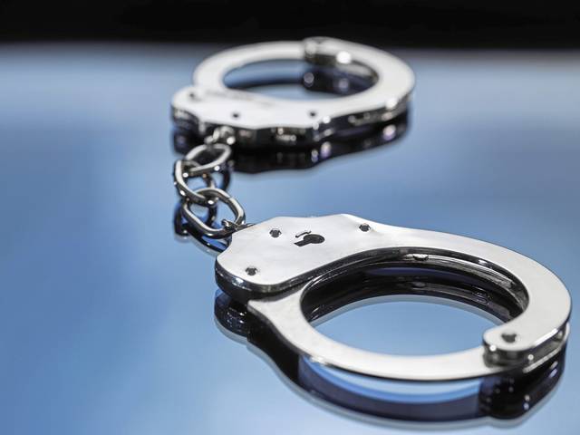 2615282_web1_web-handcuffs9