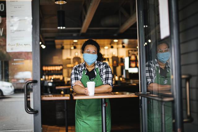 2615896_web1_SBX2020429-Starbucks-Stores-Reopening-6