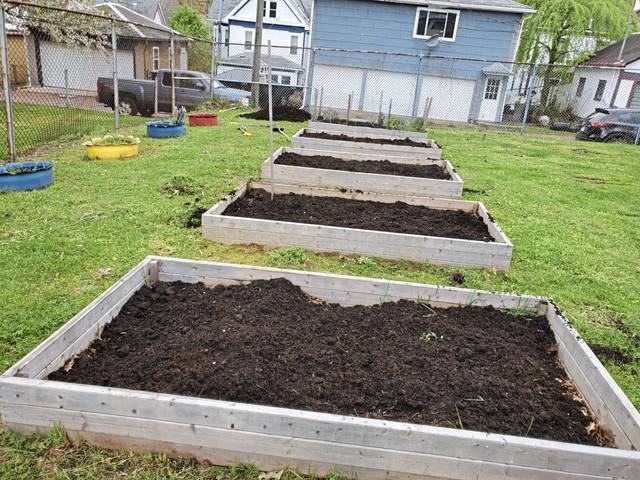 2620984_web1_ptr-vandergriftgarden-050720