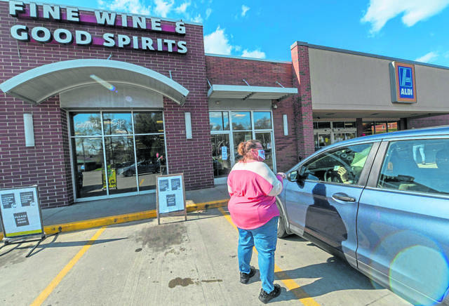 2626663_web1_PTR-LIquorStore-042820