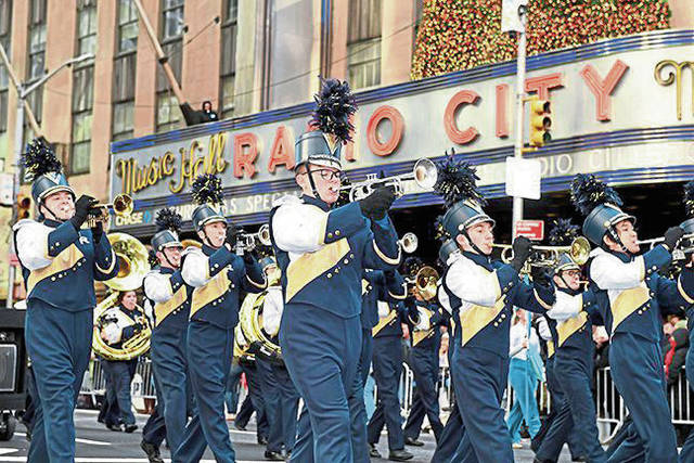 2639847_web1_gtr-FRbandParadeWEB-113019
