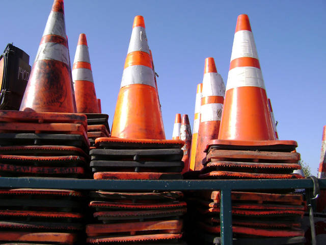 2644848_web1_WEB-traffic-cones