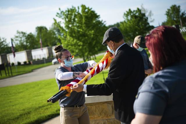 2673220_web1_PTR-LO-WreathLaying-1-052520