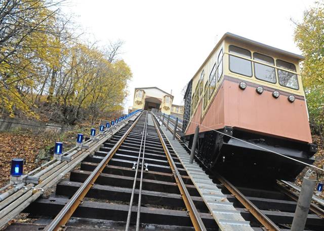 2682815_web1_ptr-MonInclineE-052920