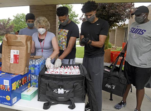 Cameron Johnson Turns Pittsburgh Nuns Into Phoenix Suns Fans - Tar