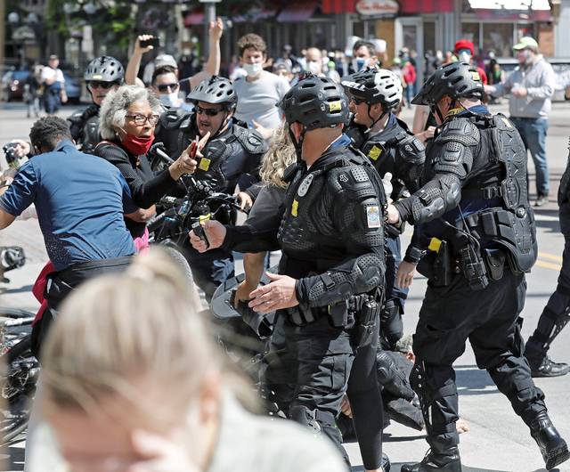 2691549_web1_AP20151608968128