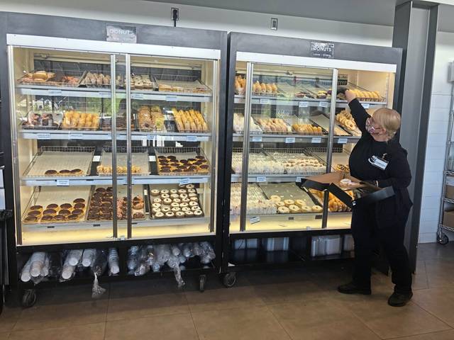 2694174_web1_gtr-liv-doughnutday-01060520