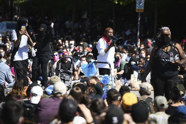 2694790_web1_ptr-protest100-060220
