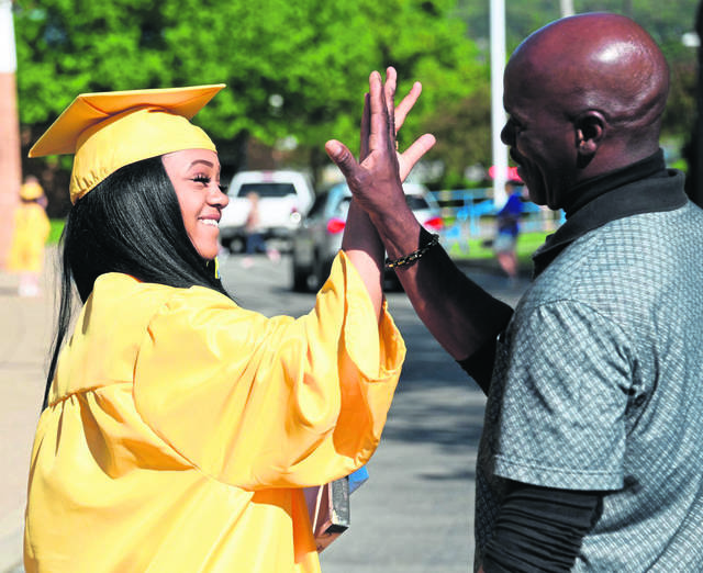 2701843_web1_GTR-HSgraduations06-060220