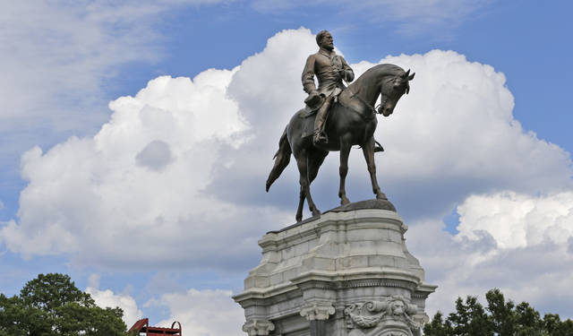 Virginia governor to announce removal of Robert E. Lee statue