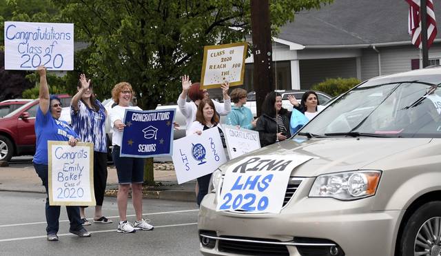 2704183_web1_VND-LeechGradsParade01-060520