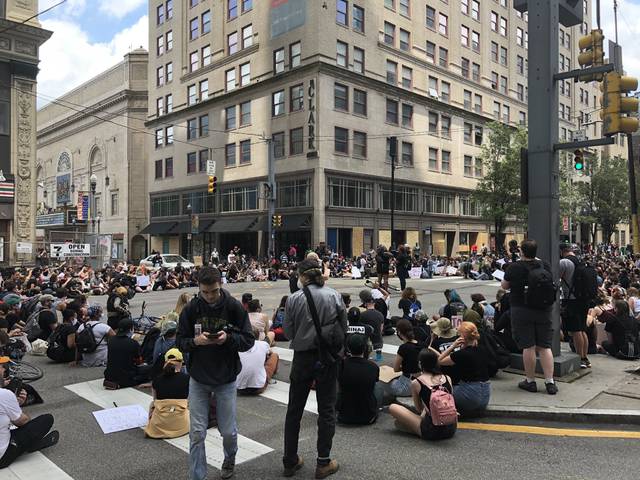 2704462_web1_ptr-DowntownProtest-060520