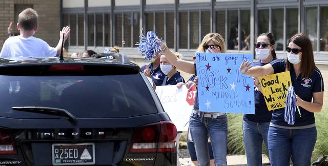 2708508_web1_sj-ShalerParade05-060320
