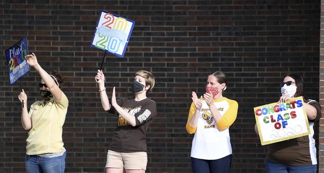 2710710_web1_VND-HighlandsGradsParade13-060620