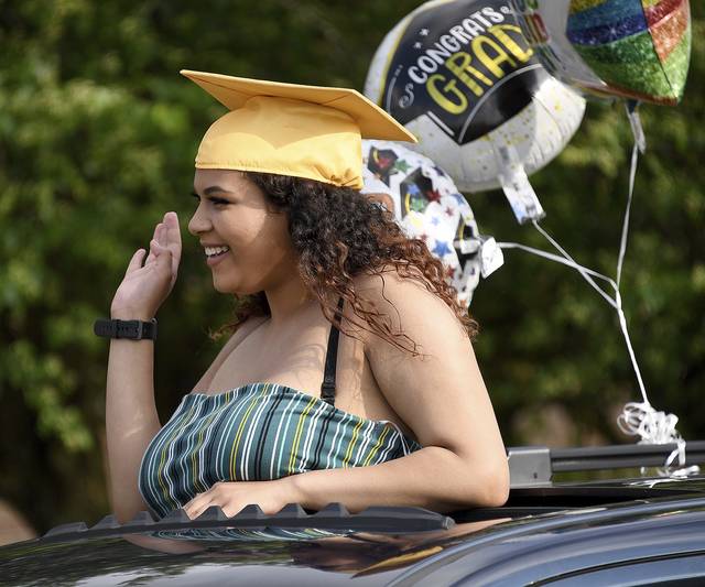 2710710_web1_VND-HighlandsGradsParade17-060620