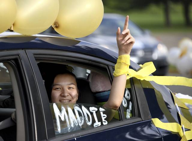 2710710_web1_VND-HighlandsGradsParade22-060620