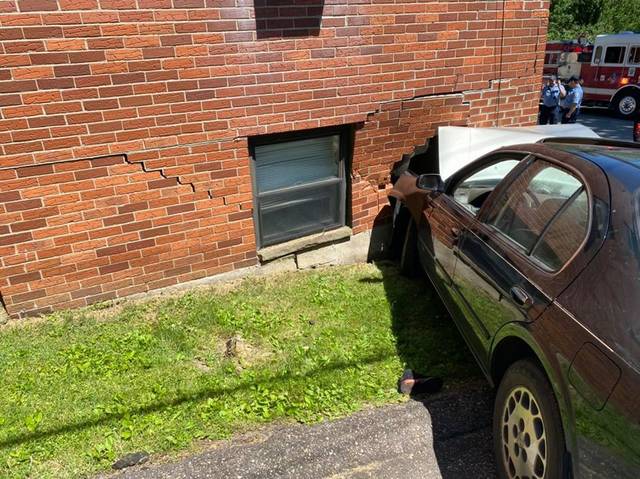 2717123_web1_penn-hills-crash