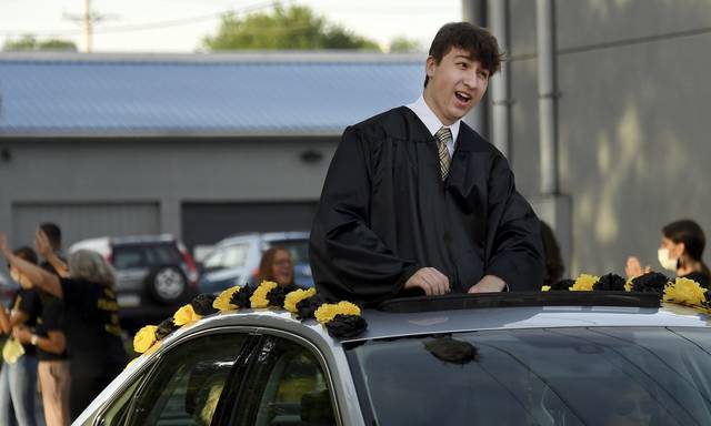 2721672_web1_PAL-Riverviewgraduation08-061020